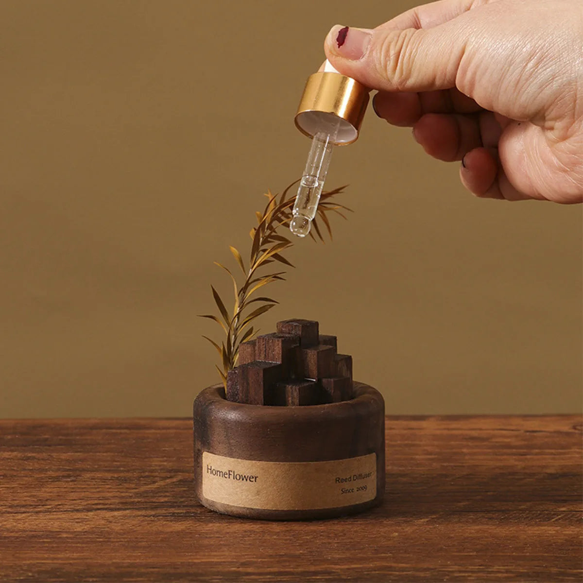 1Pcs Difuser Essential Oil Wood Scent Diffuser 2 Color Unique Wood Art Fireless Aroma Home Decoration